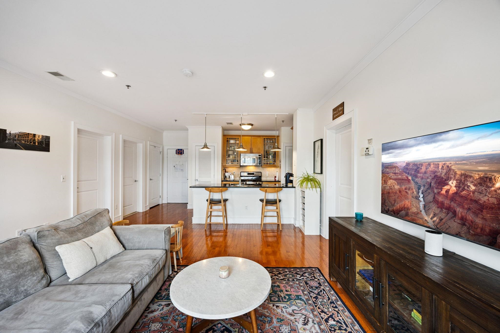 904 JEFFERSON ST Unit: 6G