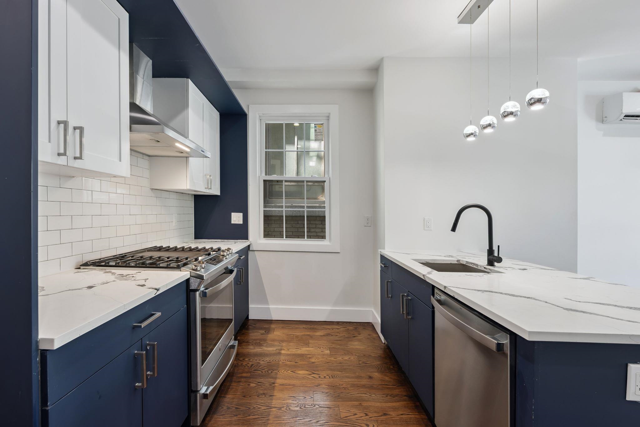 203 3RD ST Unit: 2