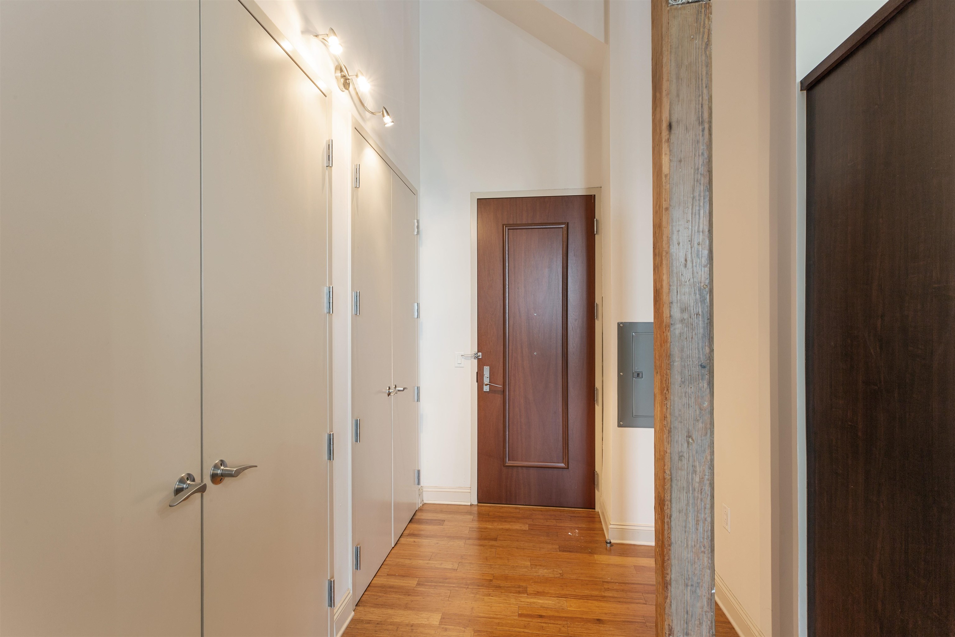 154 AVENUE E Unit: B-402