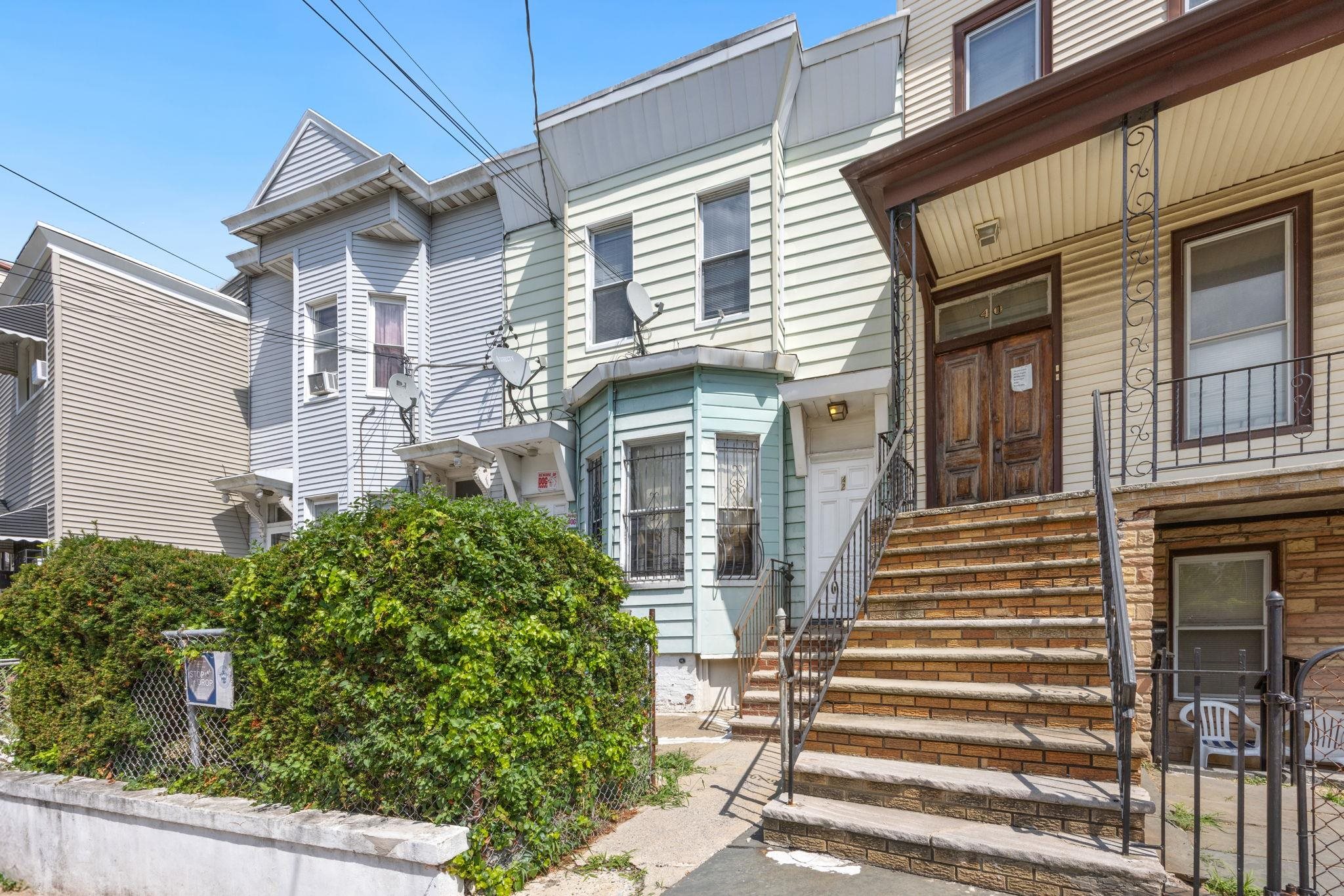 42 CLERK ST