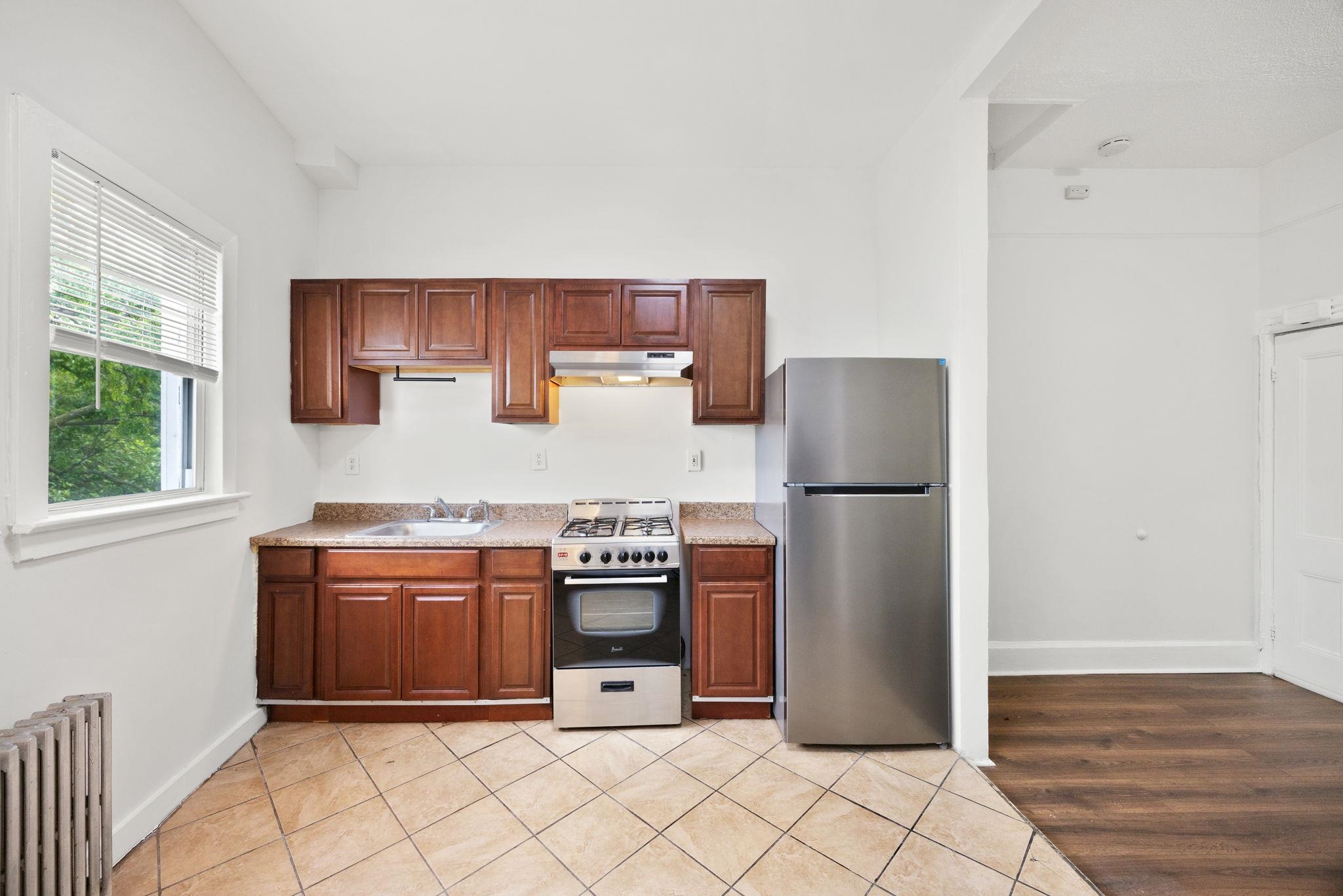 42 CLERK ST