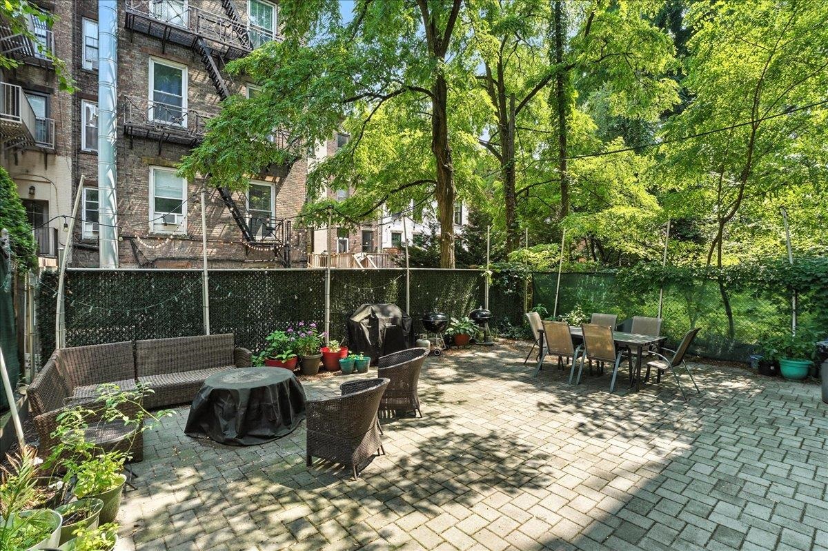 723 WILLOW AVE Unit: 3R