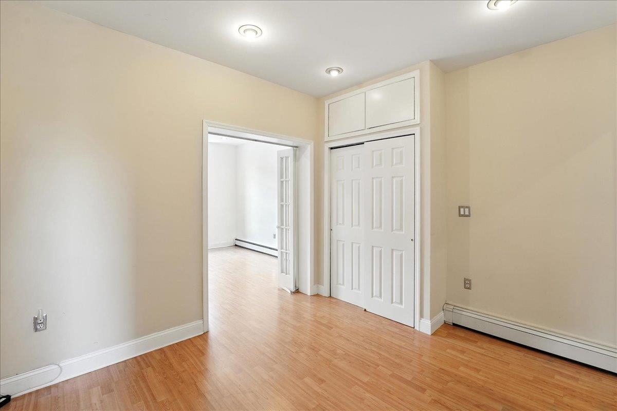 723 WILLOW AVE Unit: 3R