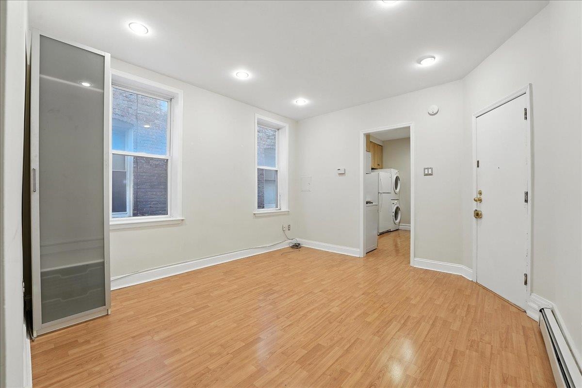 723 WILLOW AVE Unit: 3R