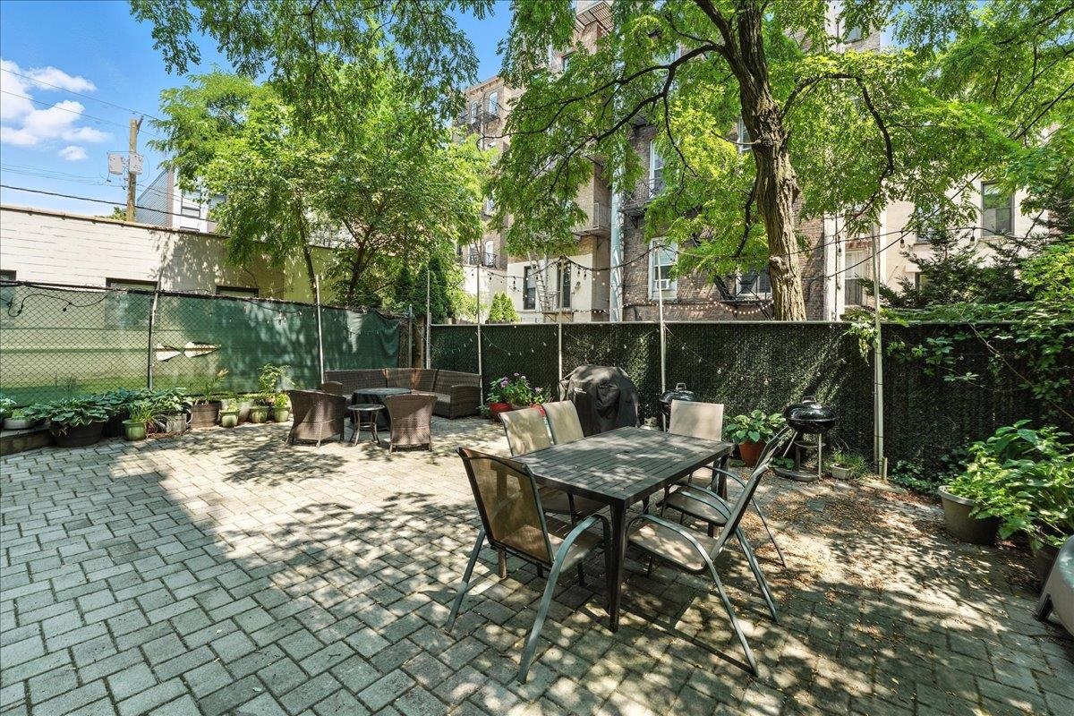 723 WILLOW AVE Unit: 3R