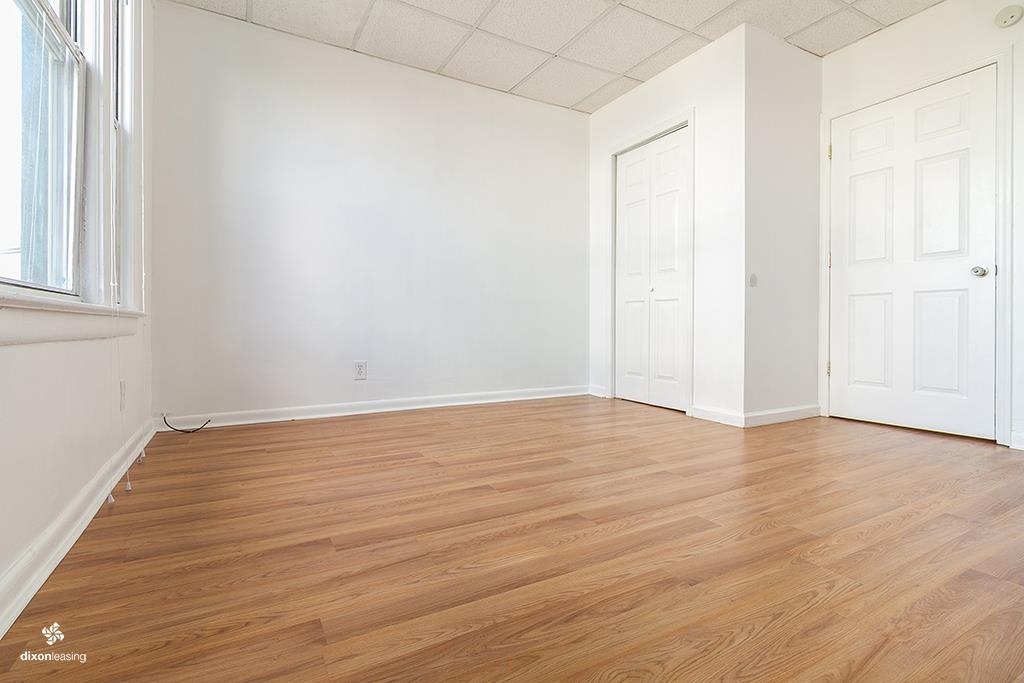 123 CUSTER AVE