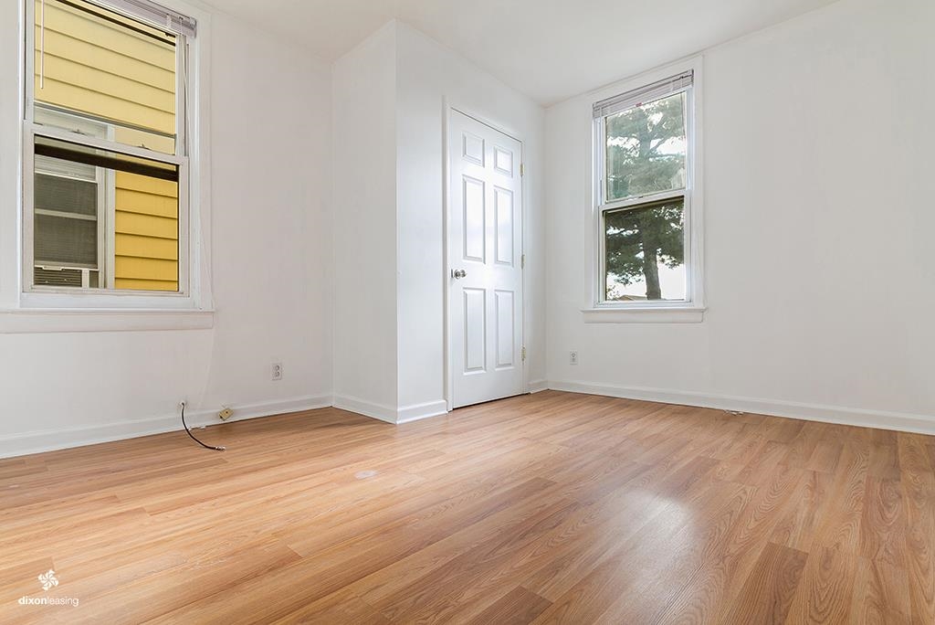 123 CUSTER AVE