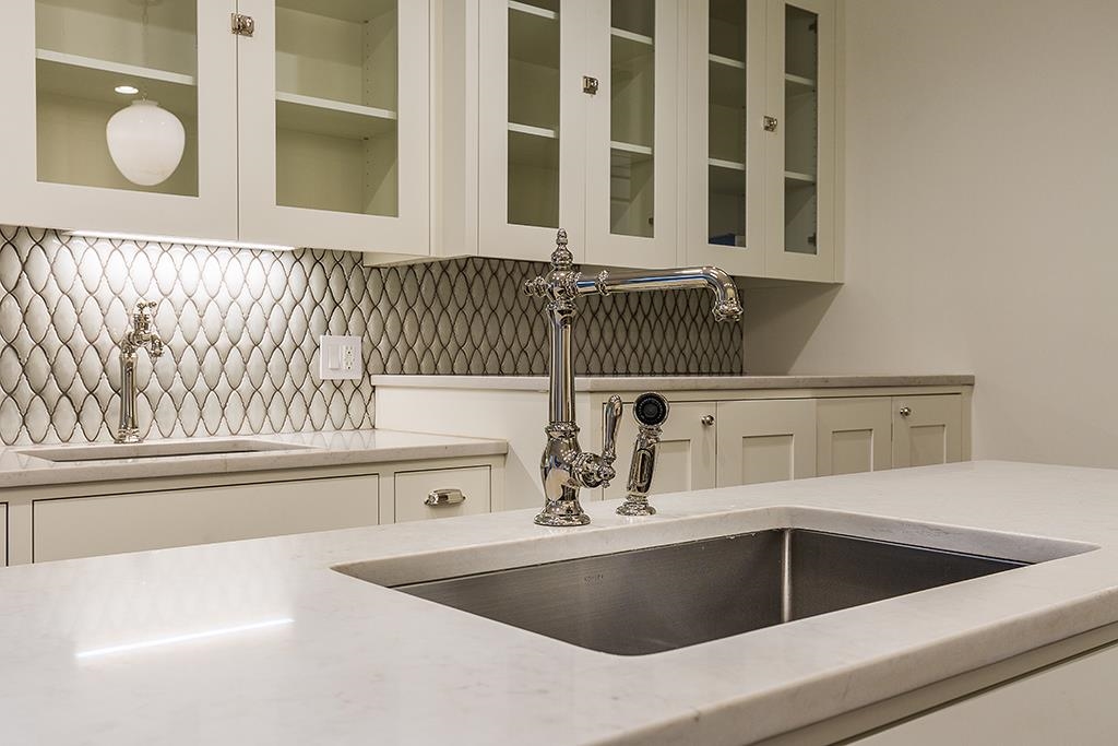 5 HAMPTON CT TERRACE