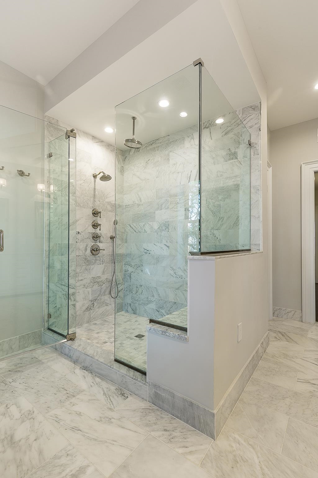 5 HAMPTON CT TERRACE