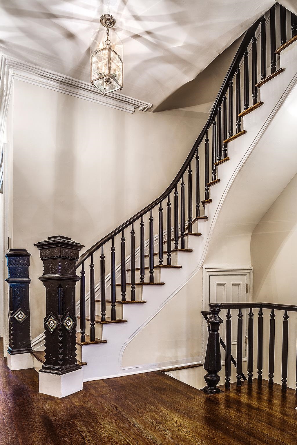 5 HAMPTON CT TERRACE