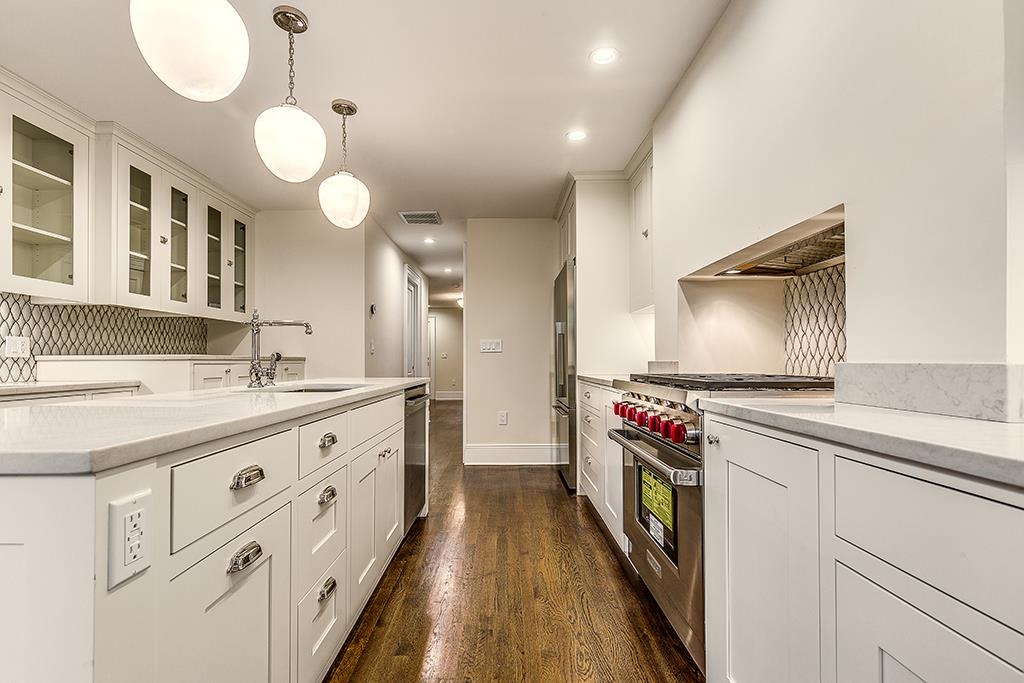 5 HAMPTON CT TERRACE