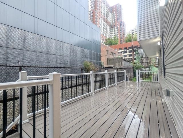 195 BAY ST Unit: 1