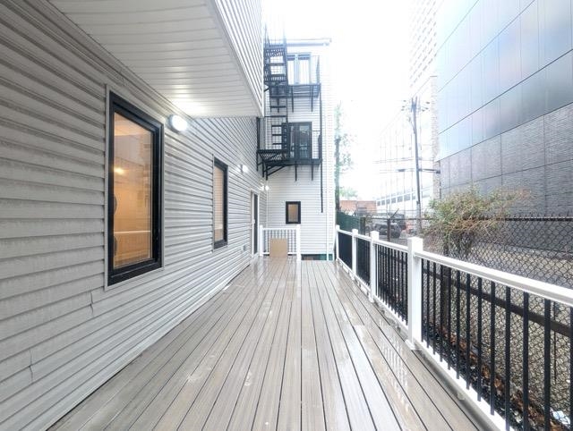195 BAY ST Unit: 1