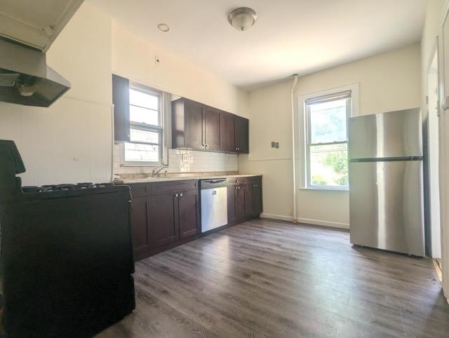 157 GLENWOOD AVE Unit: 1