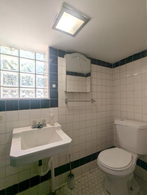 157 GLENWOOD AVE Unit: 1
