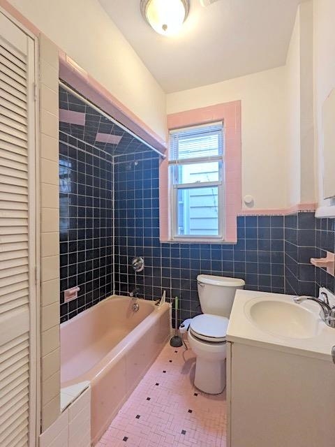 157 GLENWOOD AVE Unit: 2