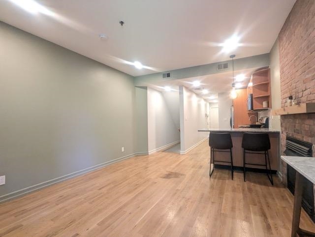 128 BRIGHT ST Unit: 1A