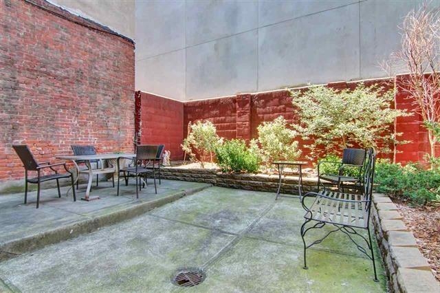 602 WILLOW AVE Unit: apt 2