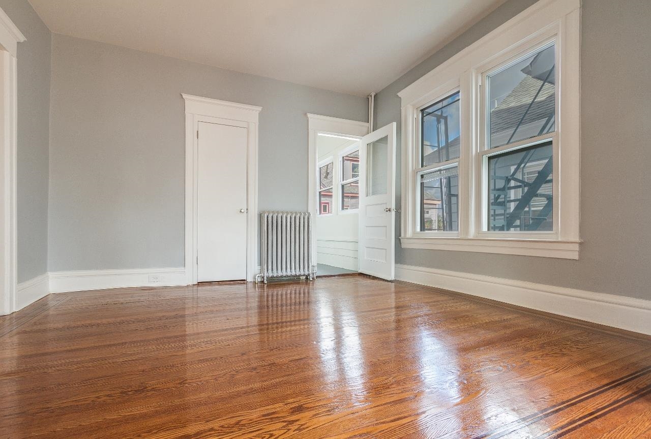 16-18 FULTON ST