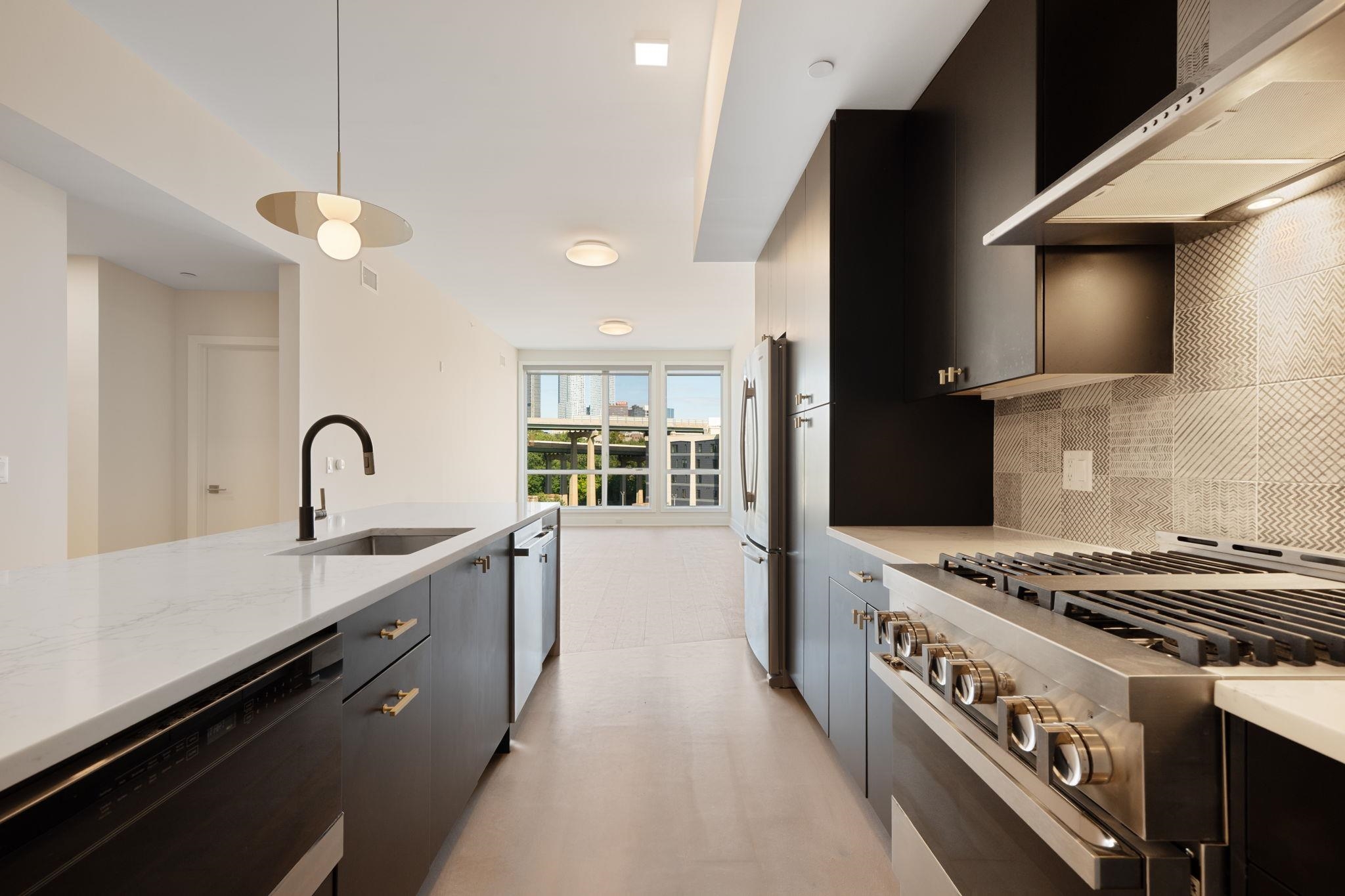 202 MERSELES ST Unit: 504