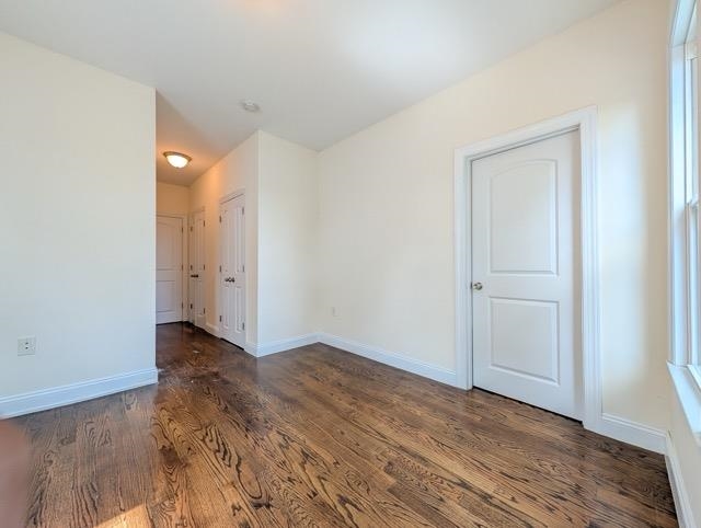 377 OGDEN AVE Unit: 3