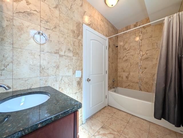 377 OGDEN AVE Unit: 3