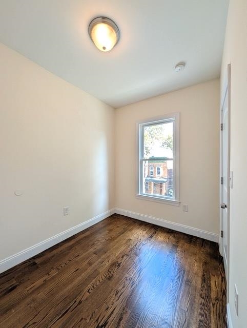 377 OGDEN AVE Unit: 3