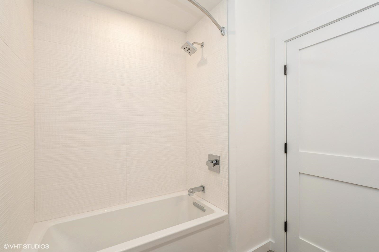 425 3RD ST Unit: 307
