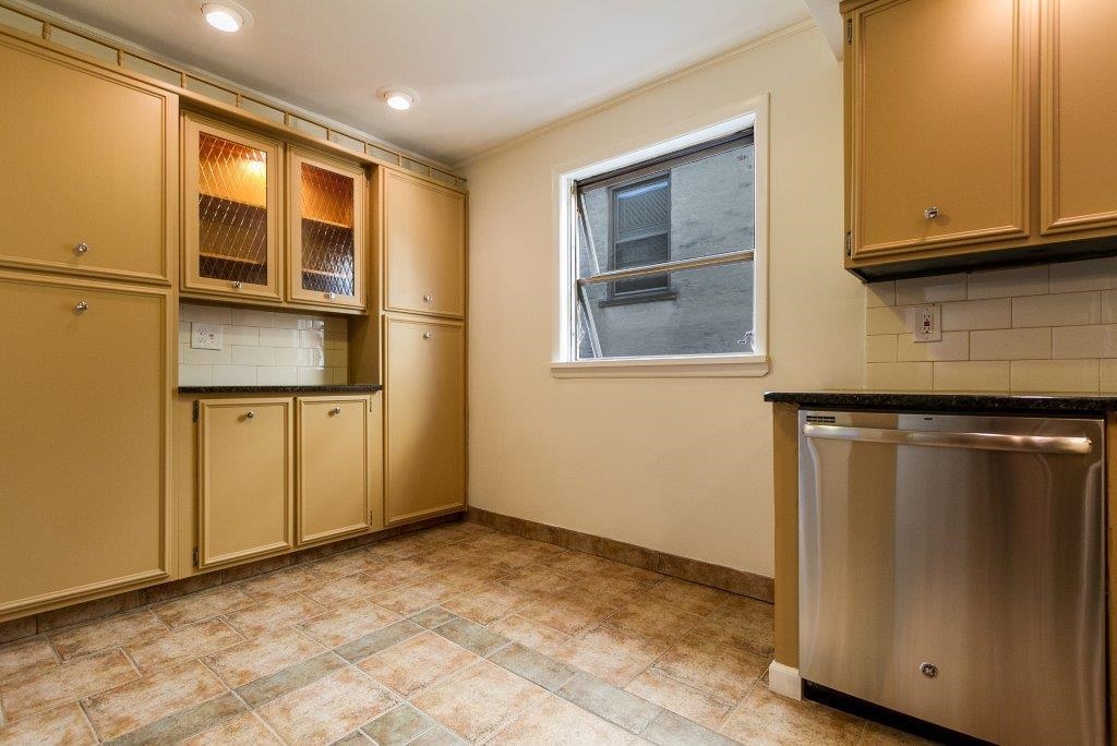 69 WEST 39TH ST