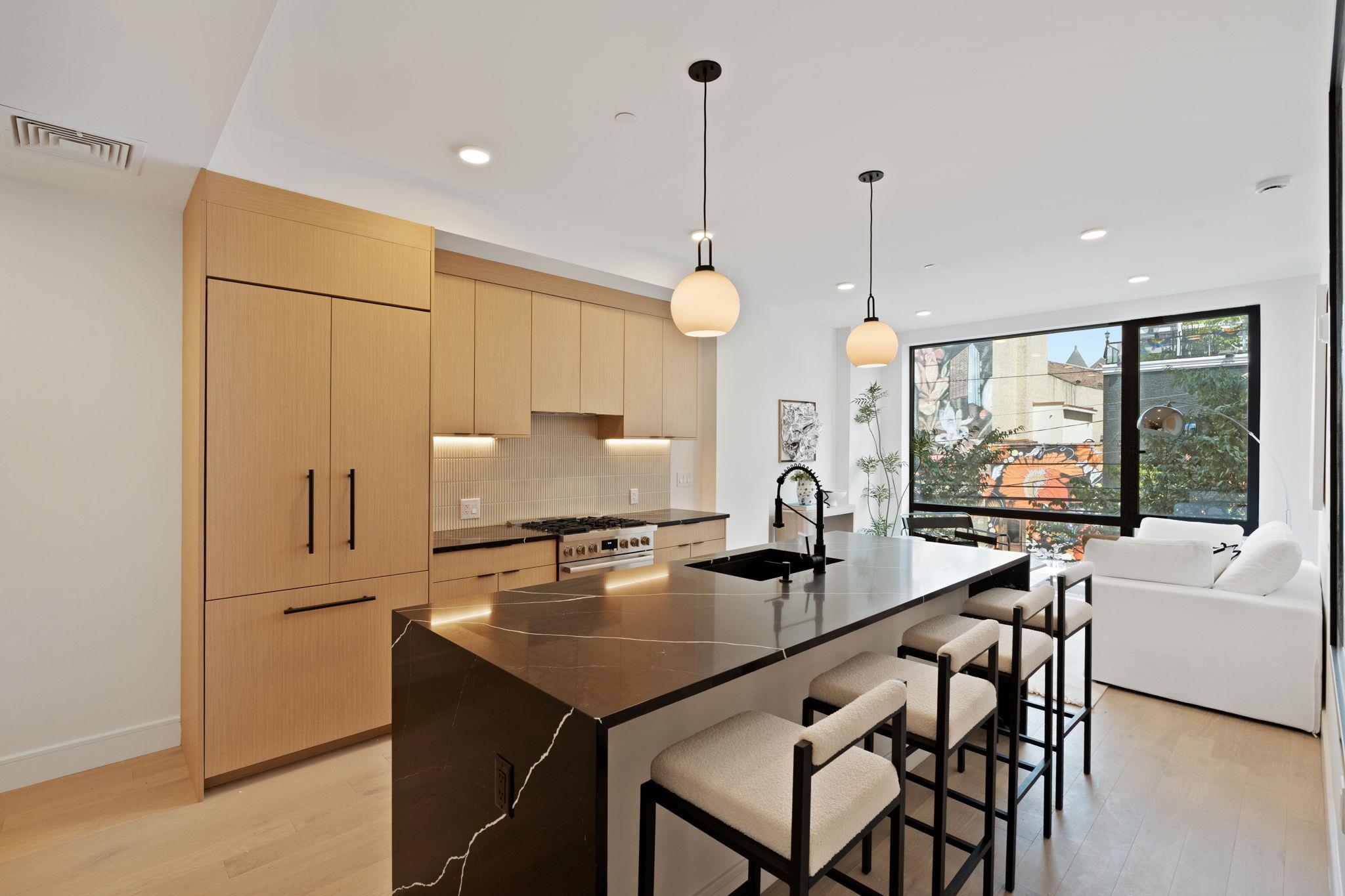 139 CHRISTOPHER COLUMBUS DR Unit: 205