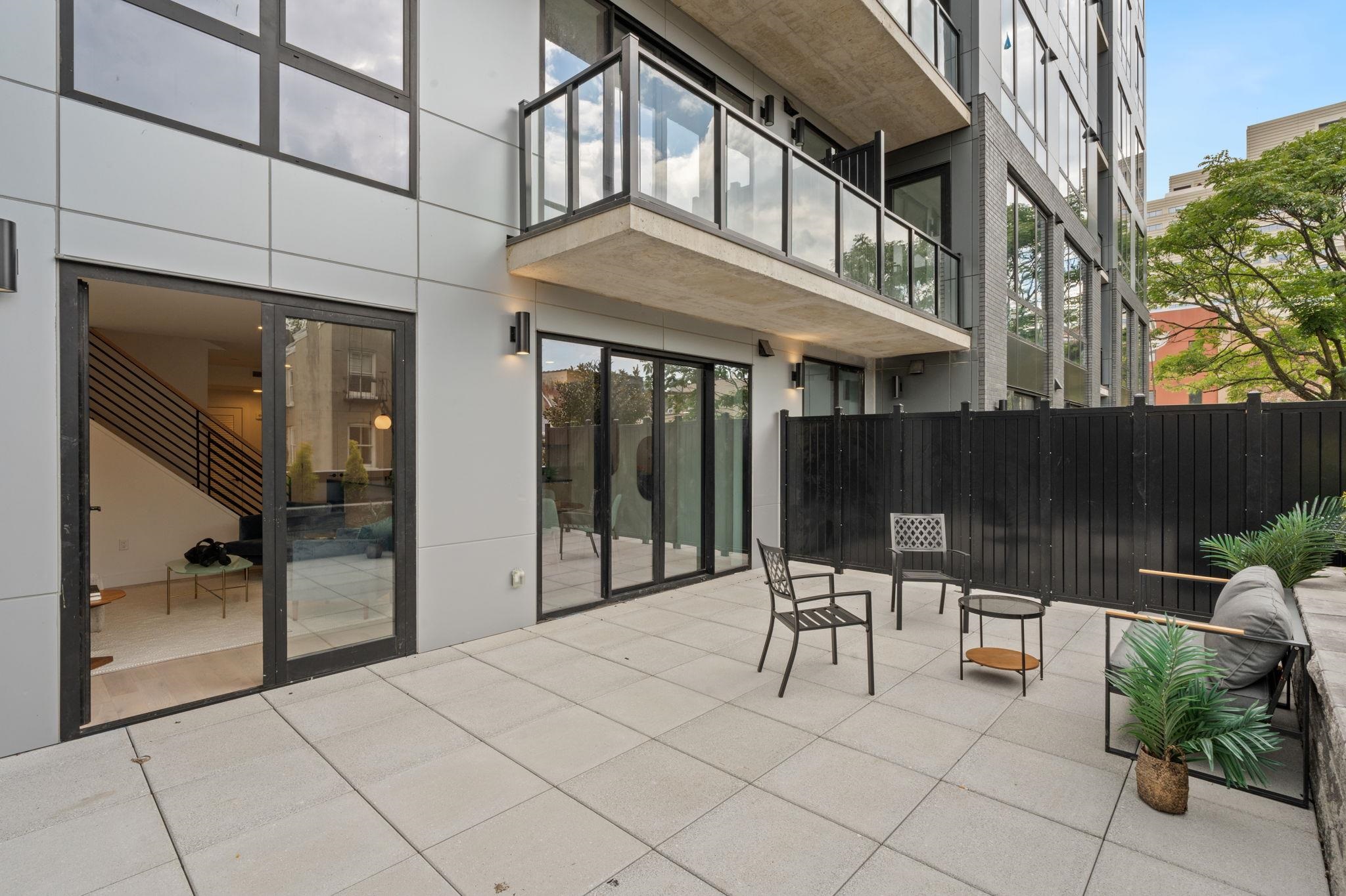 139 CHRISTOPHER COLUMBUS DR Unit: 209