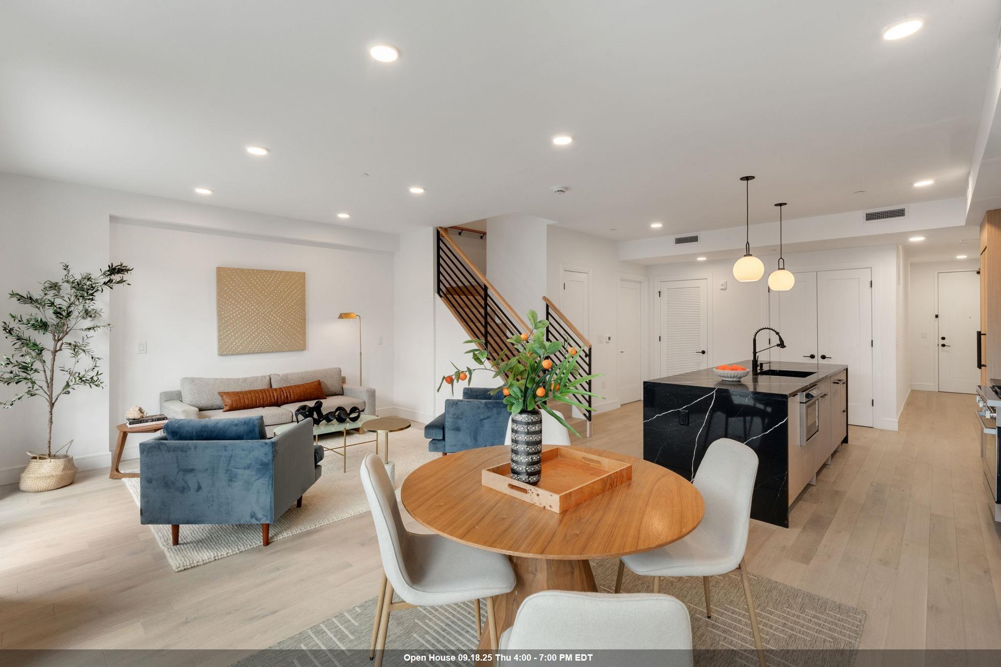 139 CHRISTOPHER COLUMBUS DR Unit: 209
