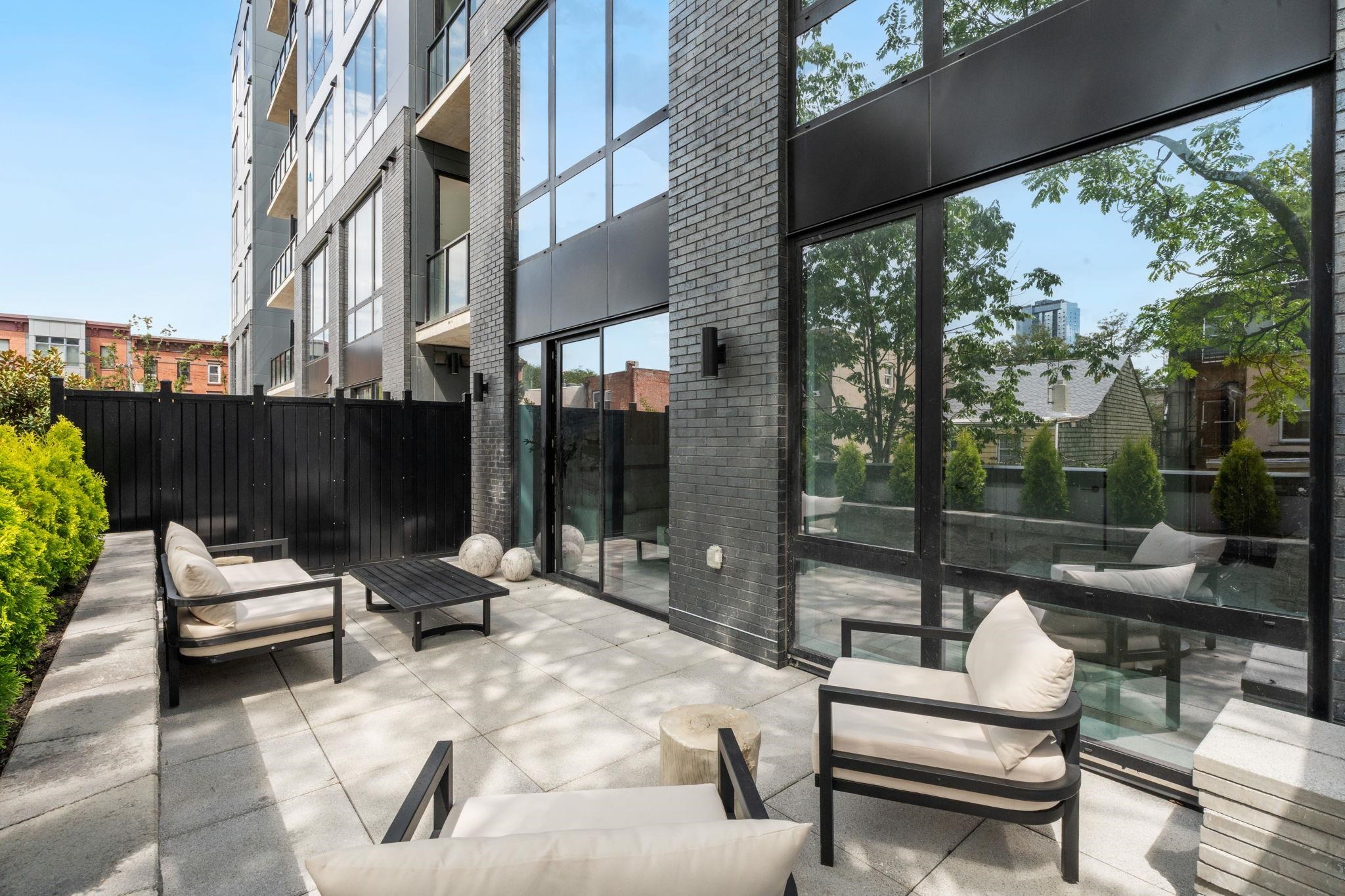 139 CHRISTOPHER COLUMBUS DR Unit: 601