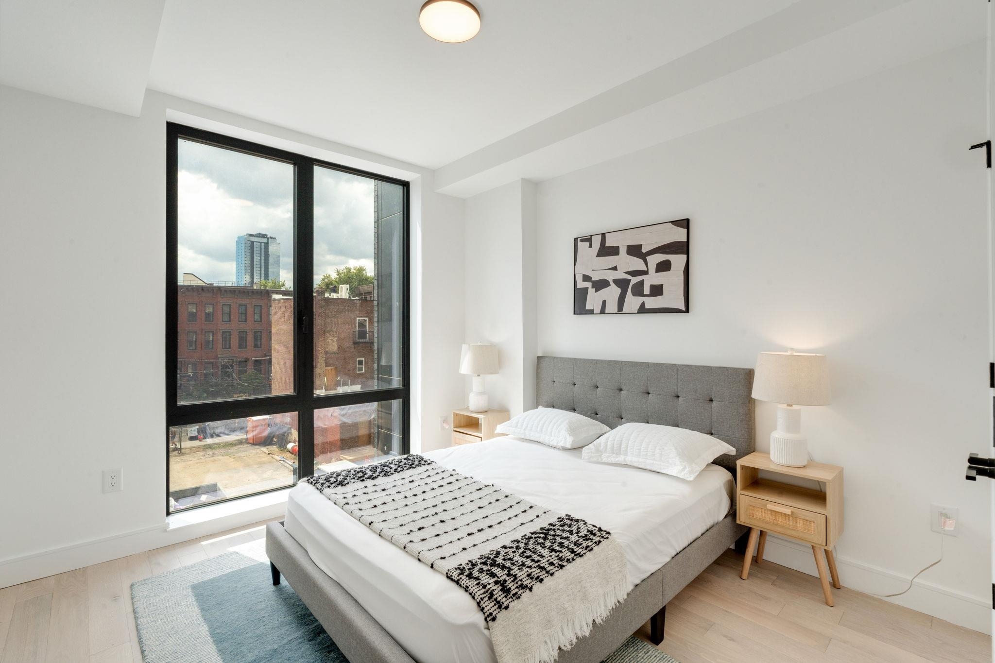 139 CHRISTOPHER COLUMBUS DR Unit: 601
