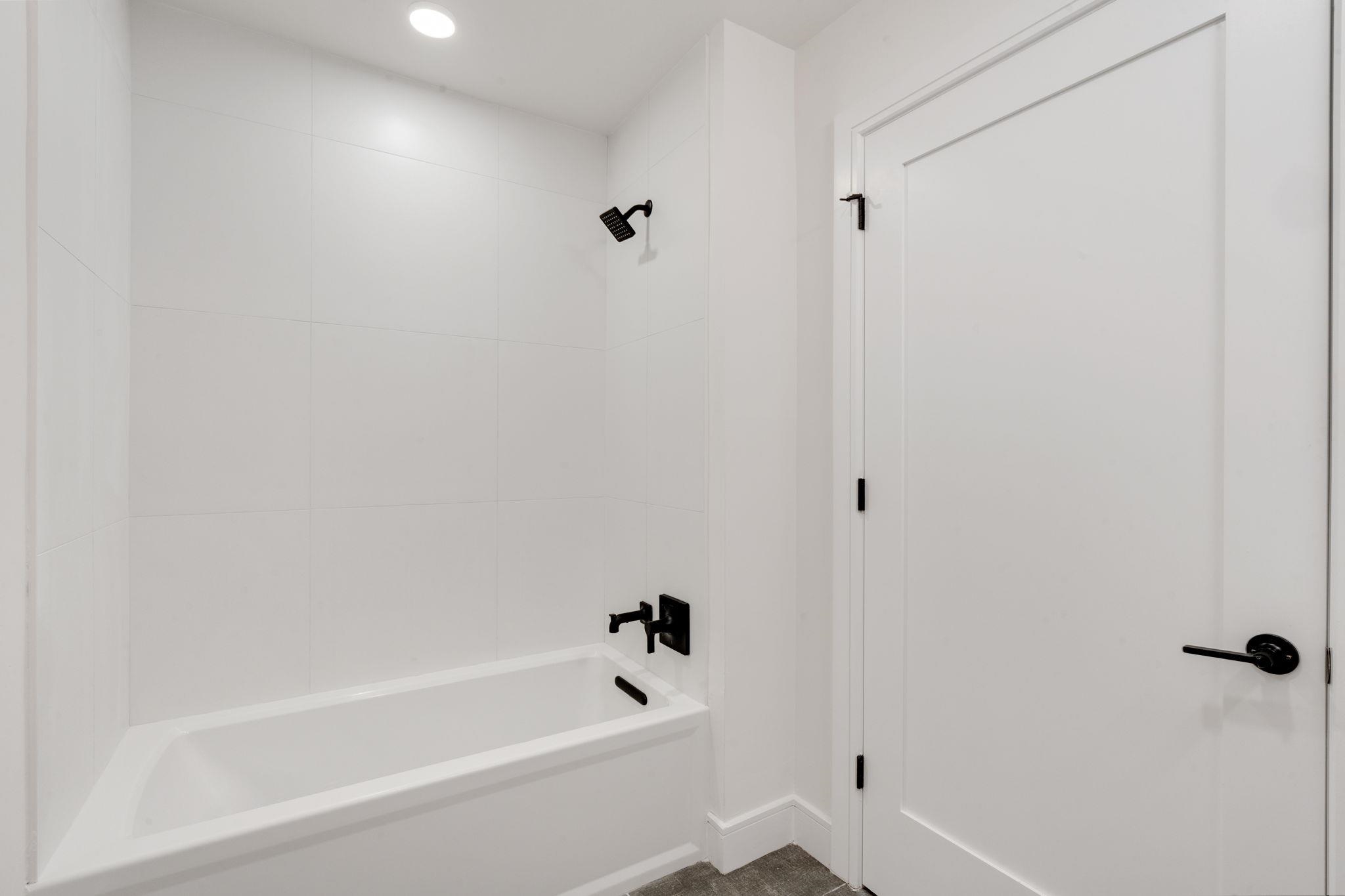139 CHRISTOPHER COLUMBUS DR Unit: 601