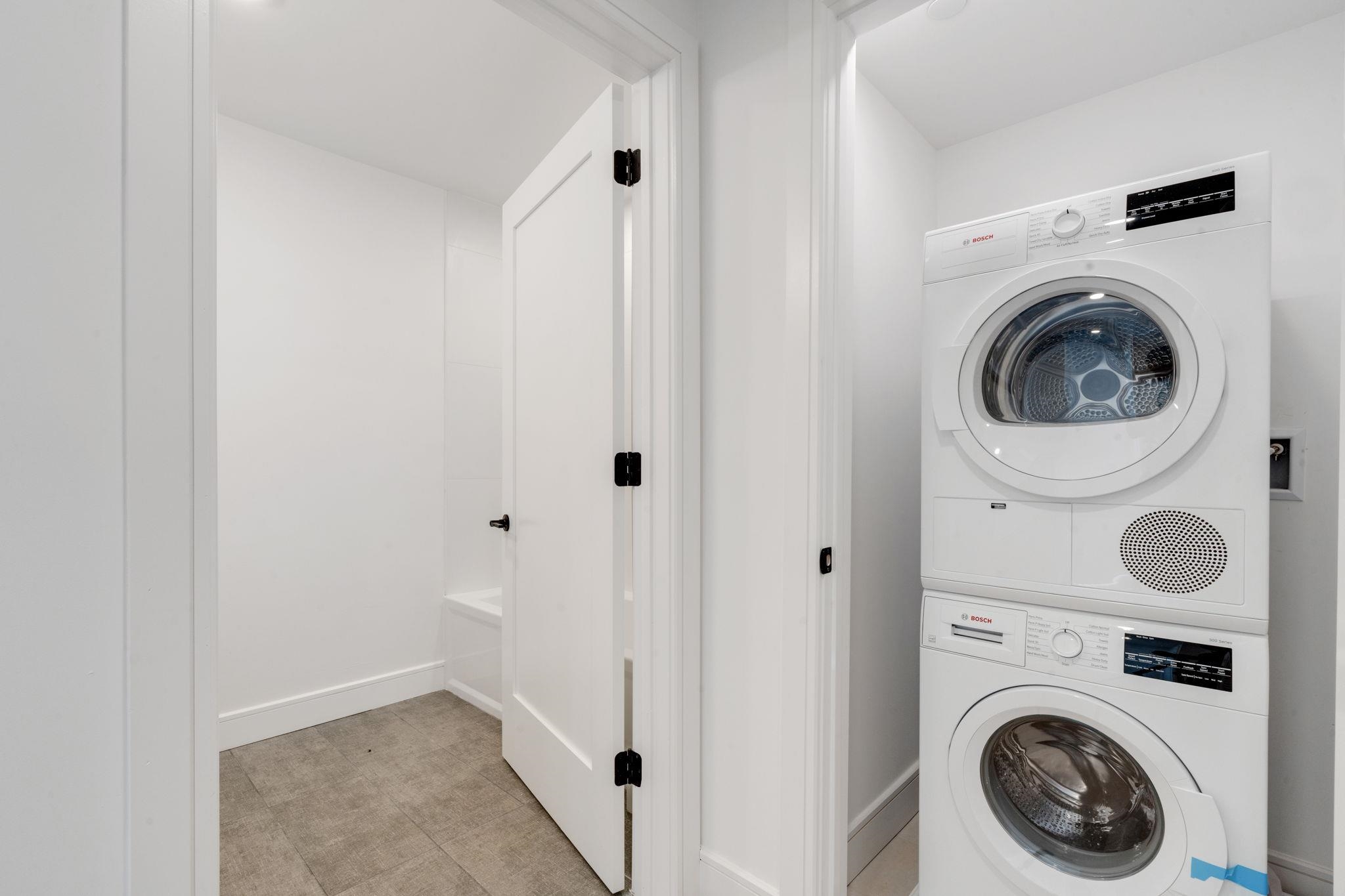 139 CHRISTOPHER COLUMBUS DR Unit: 601