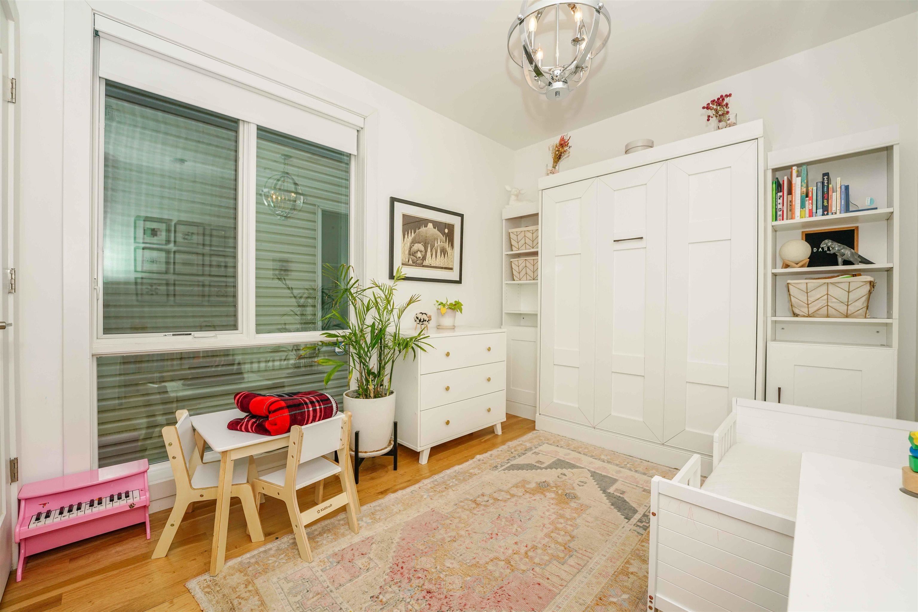 414 1ST ST Unit: 2