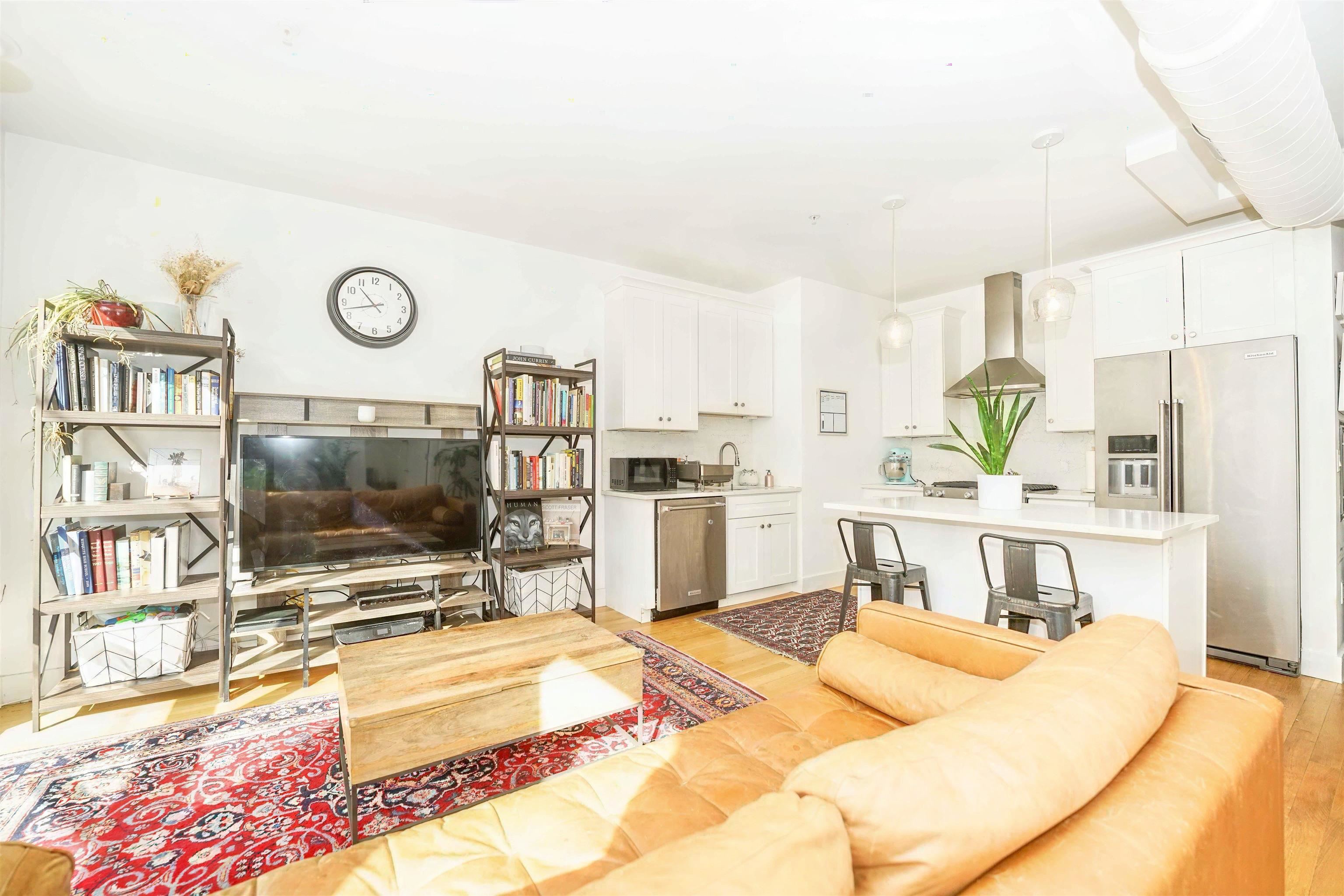 414 1ST ST Unit: 2