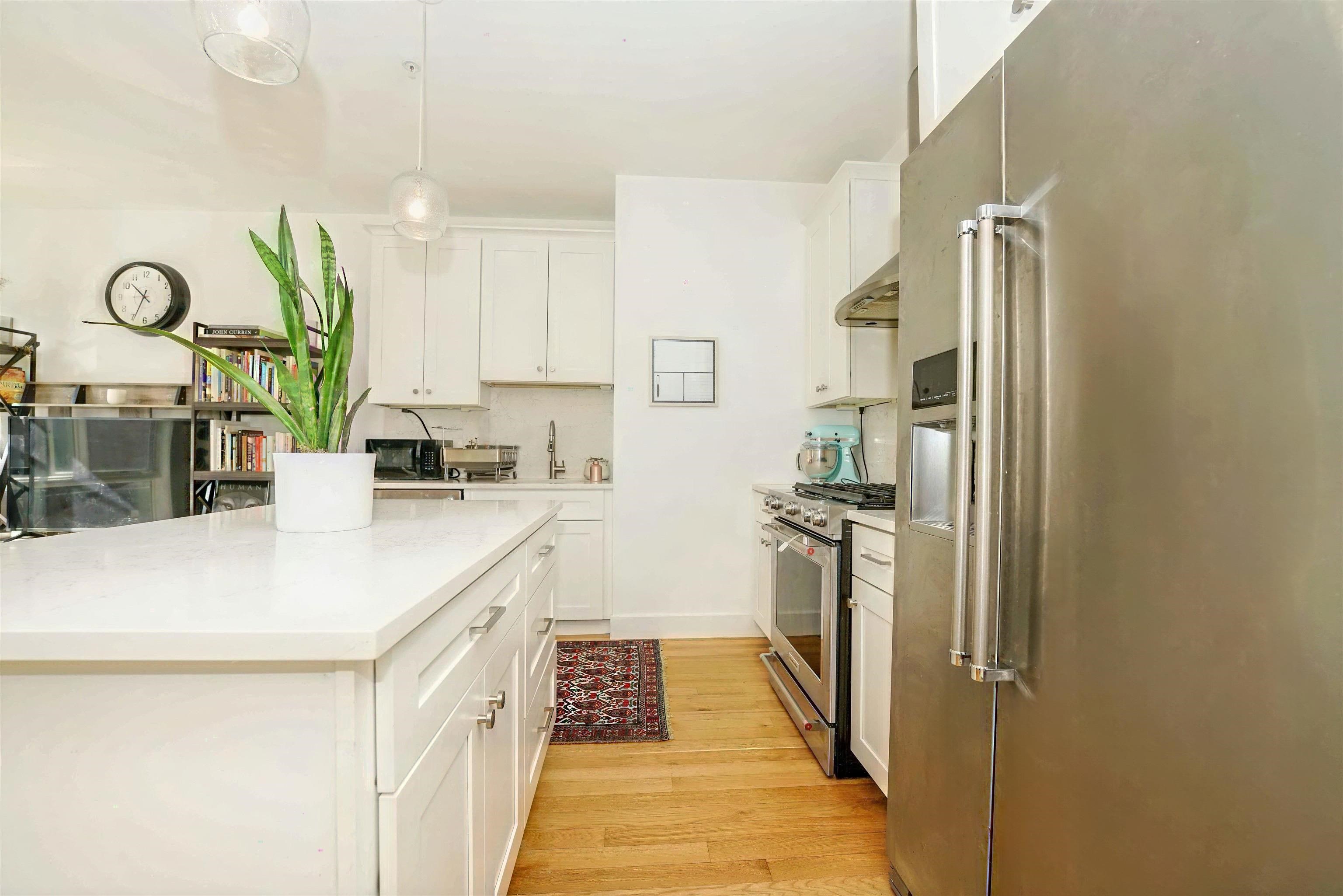 414 1ST ST Unit: 2