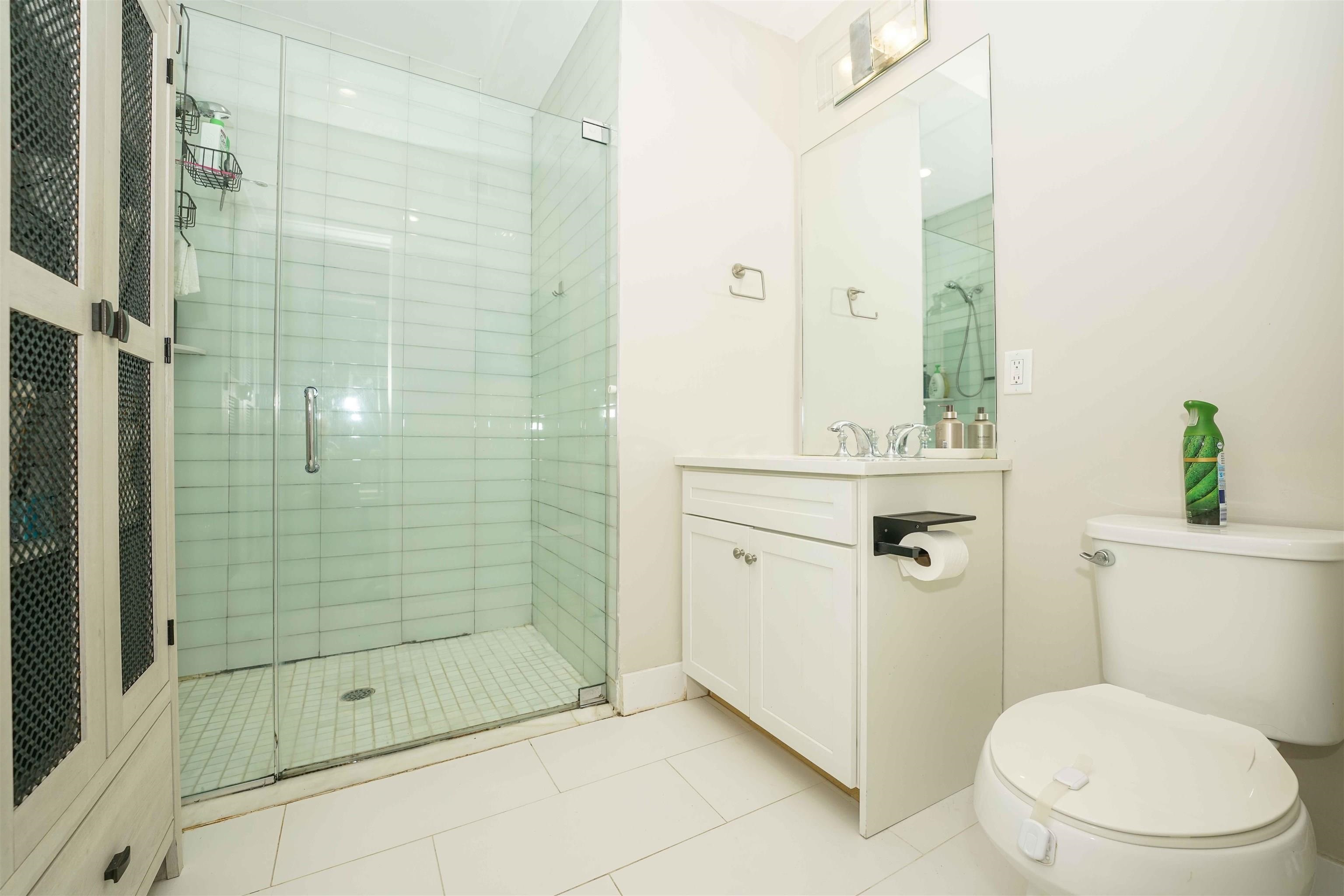 414 1ST ST Unit: 2