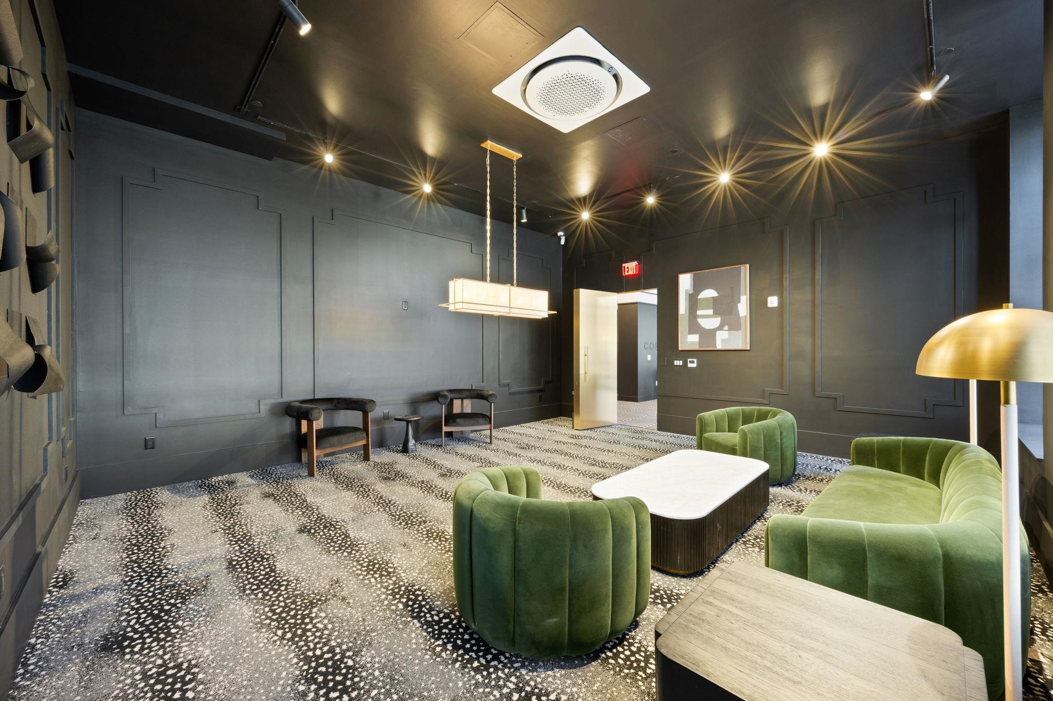 139 CHRISTOPHER COLUMBUS DR Unit: 608