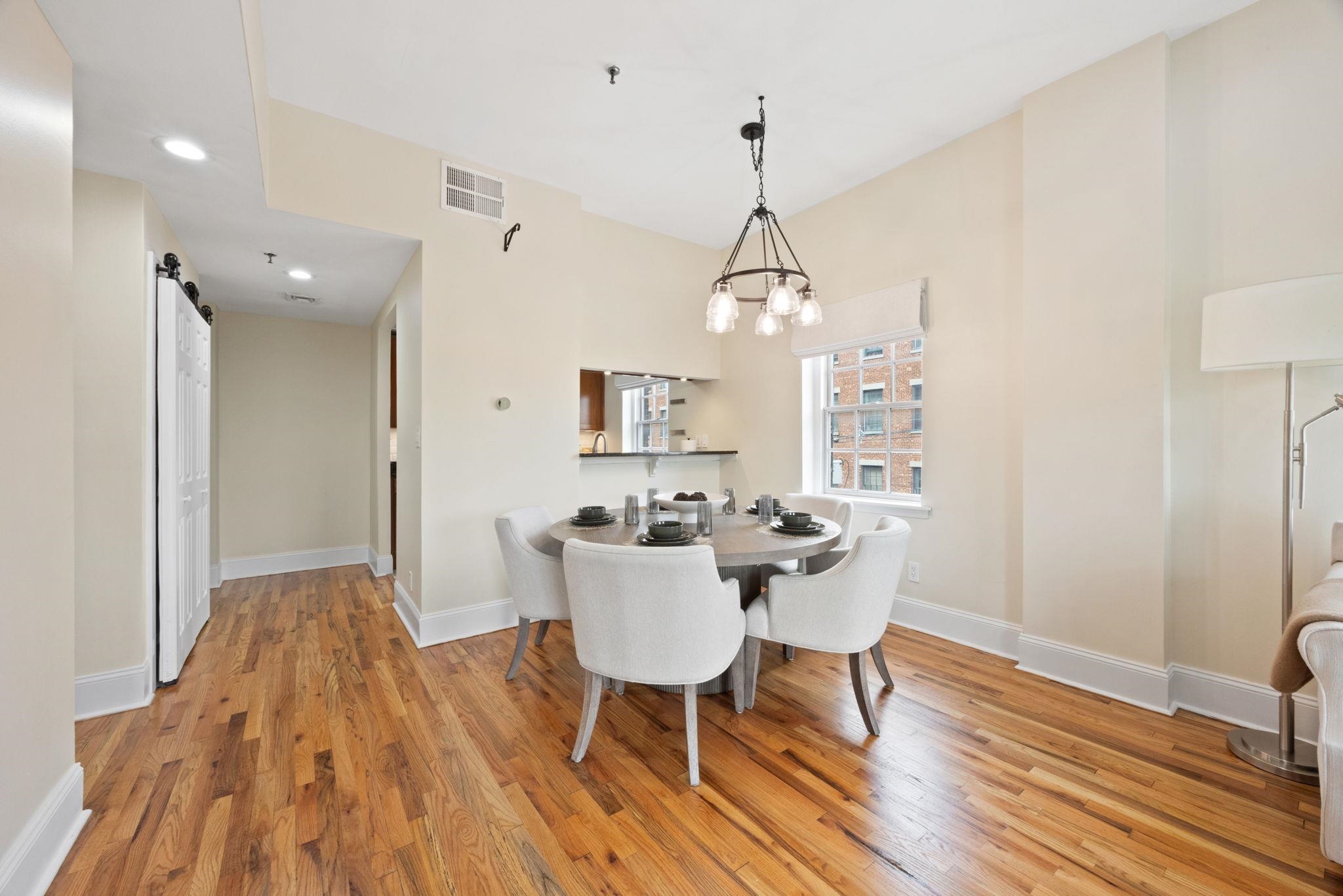 227 CHRISTOPHER COLUMBUS DR Unit: 307B