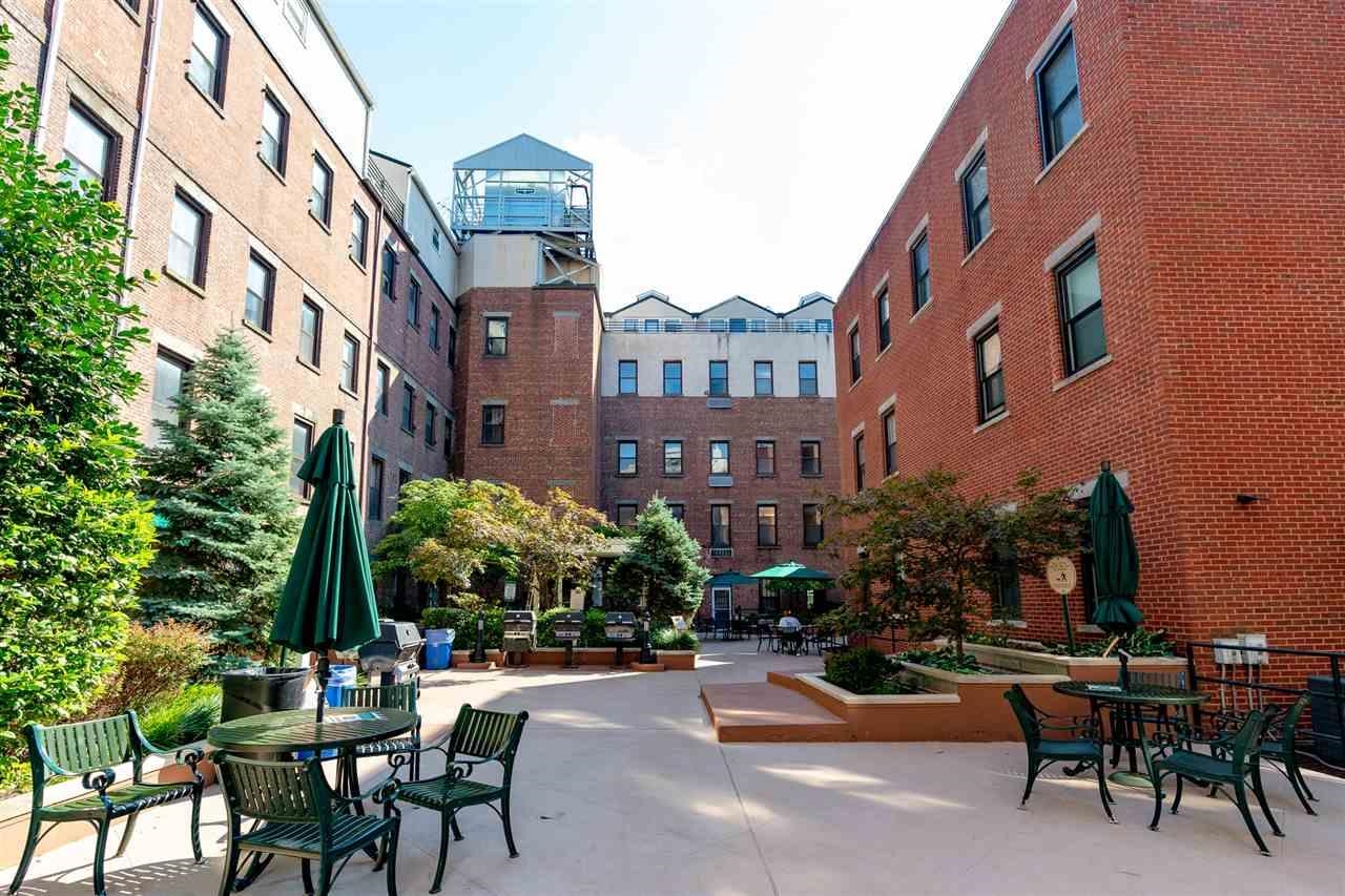 227 CHRISTOPHER COLUMBUS DR Unit: 307B