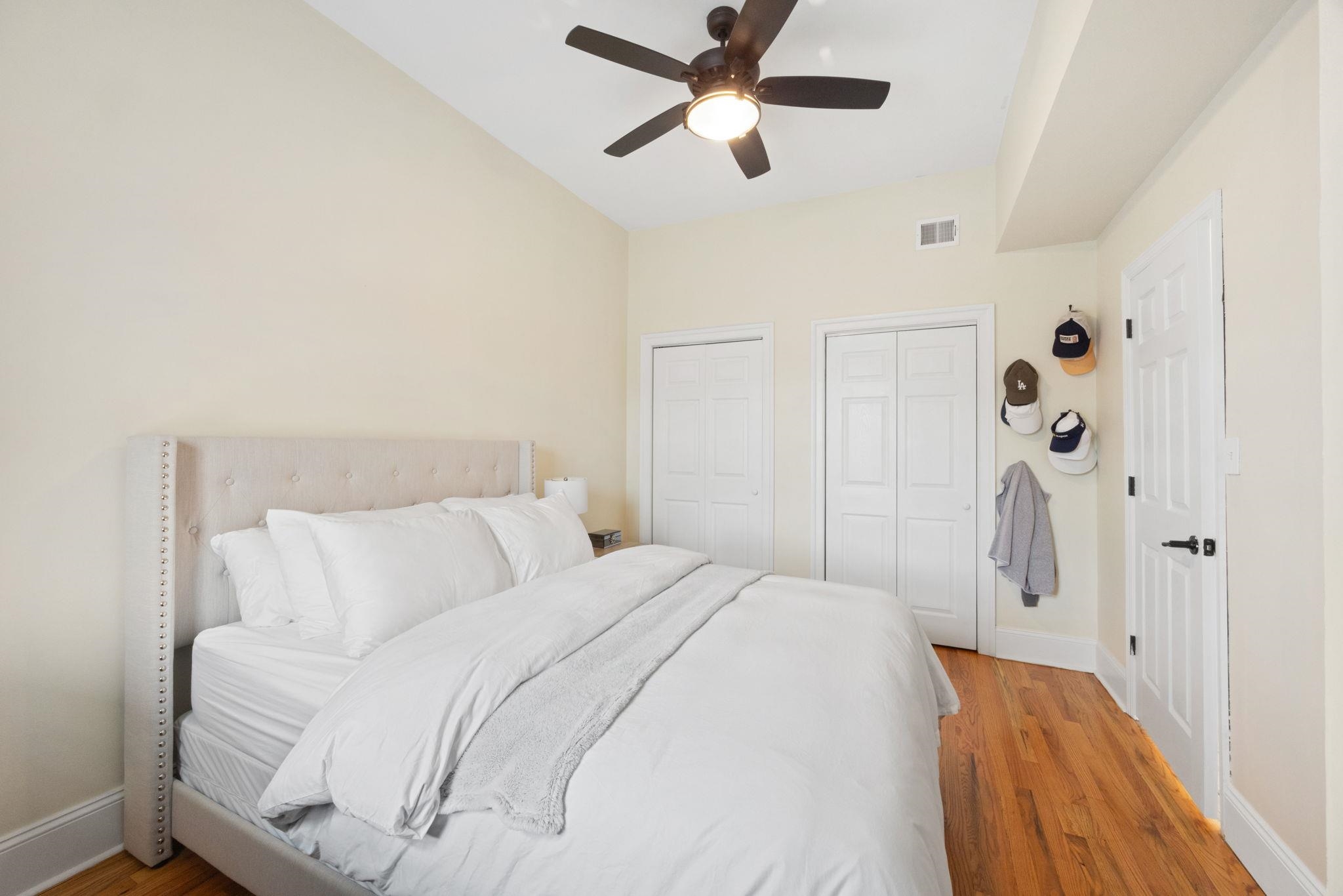 227 CHRISTOPHER COLUMBUS DR Unit: 307B