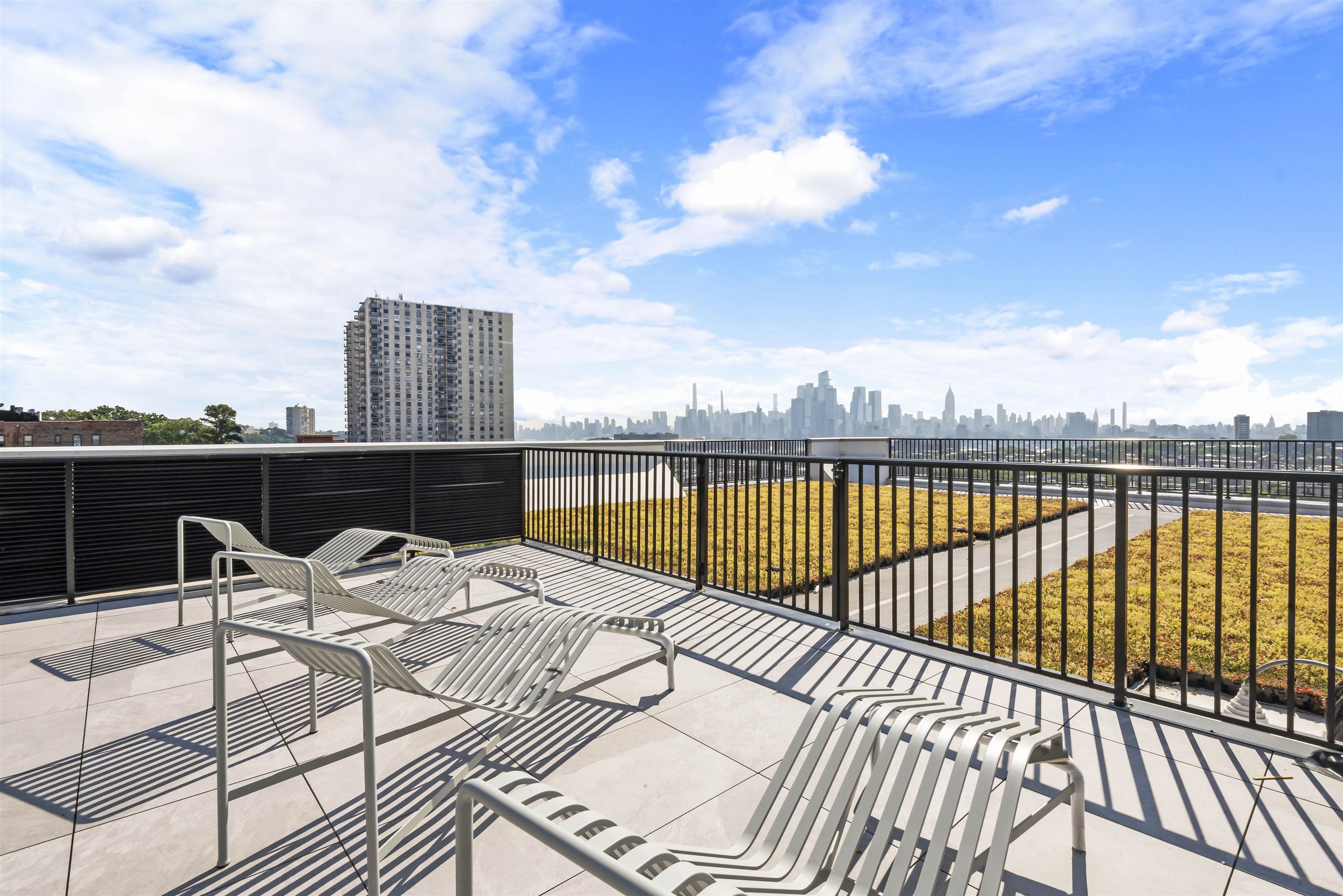 620 PALISADE AVE Unit: 303