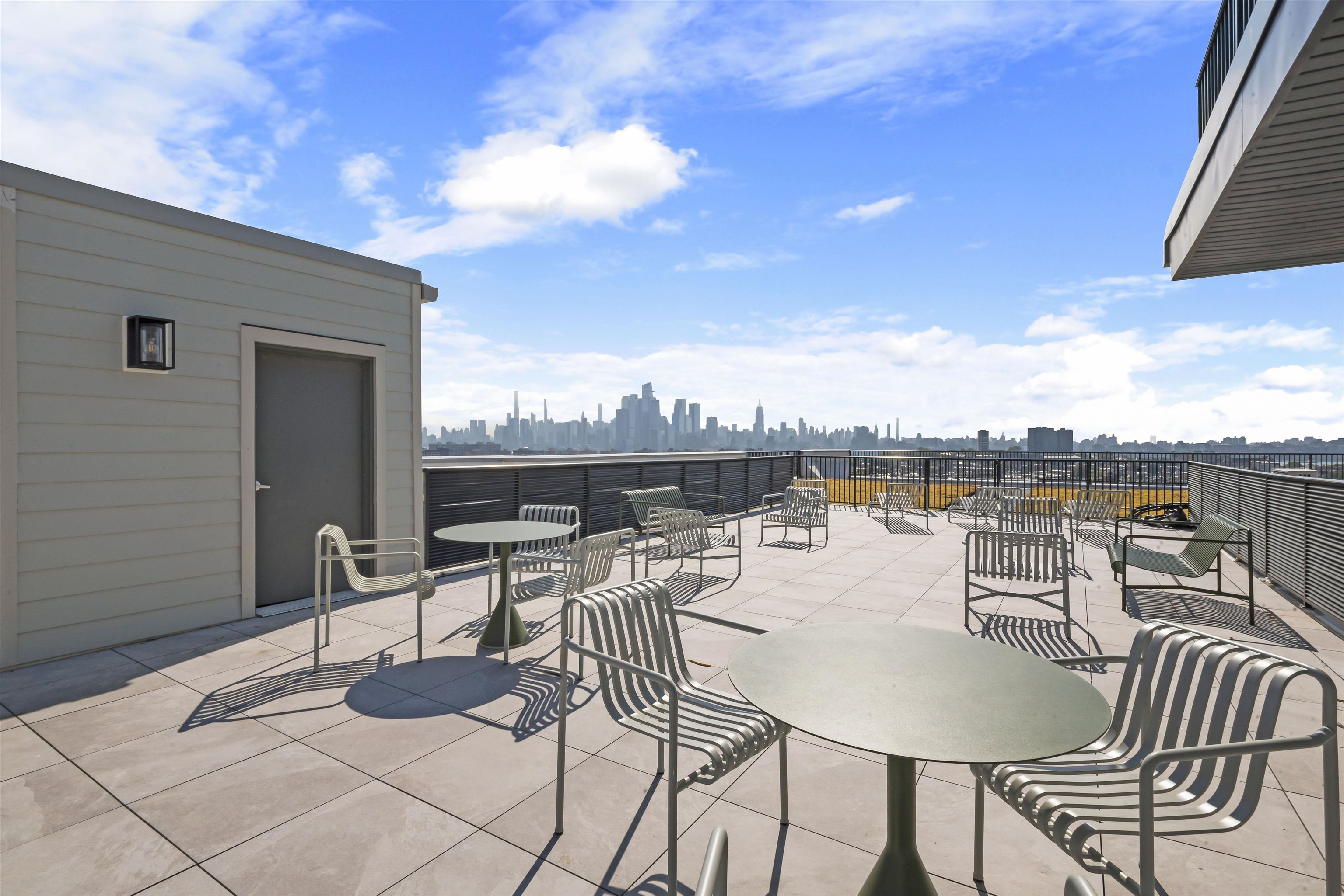 620 PALISADE AVE Unit: 303