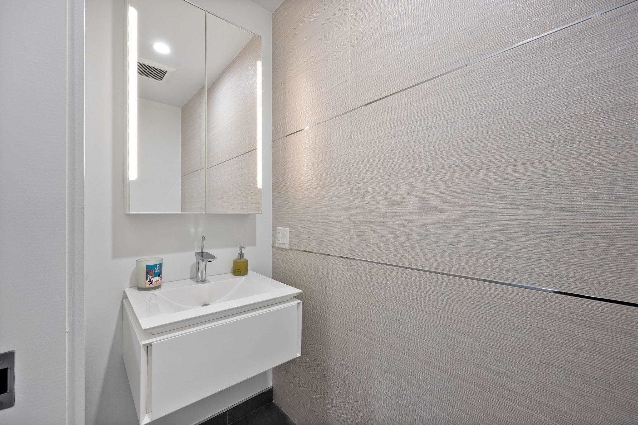 367 3RD ST Unit: 403