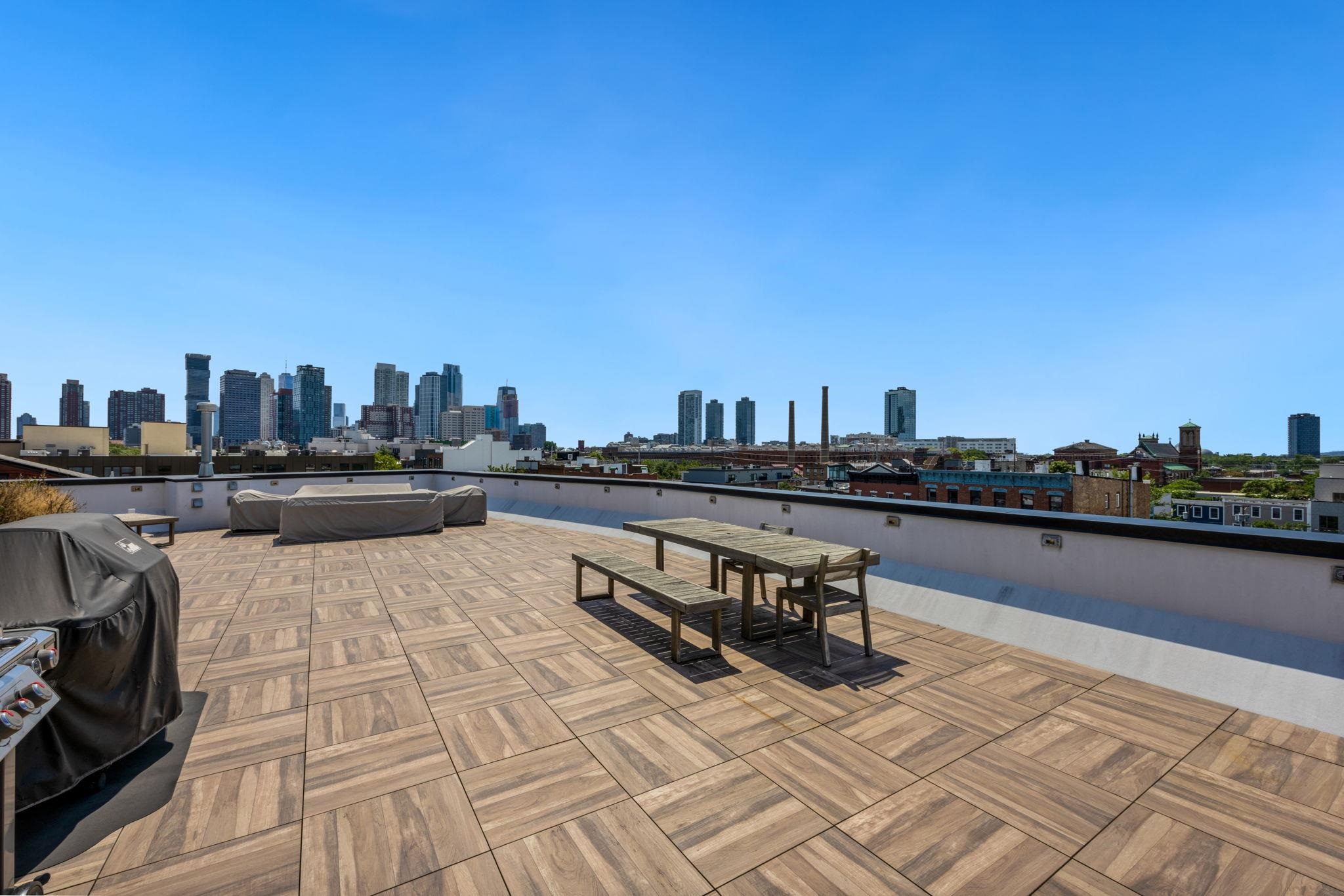 367 3RD ST Unit: 403