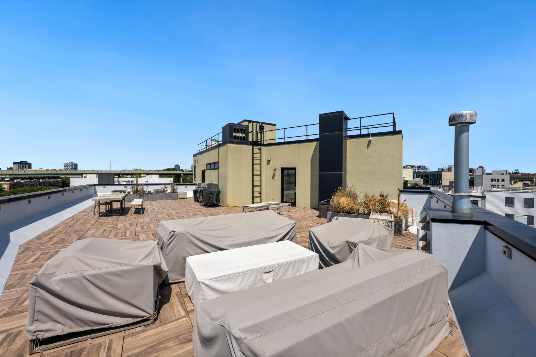 367 3RD ST Unit: 403