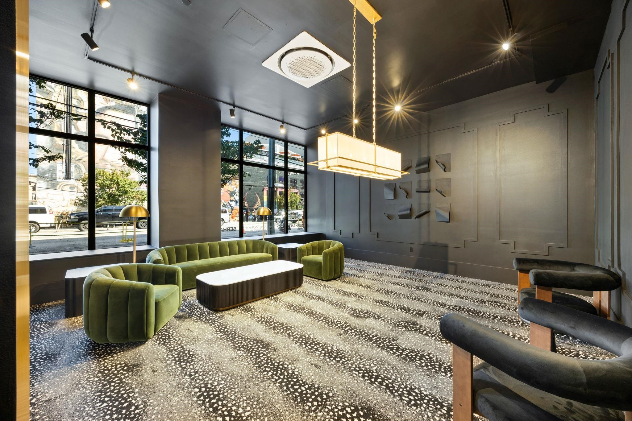 139 CHRISTOPHER COLUMBUS DR Unit: 409